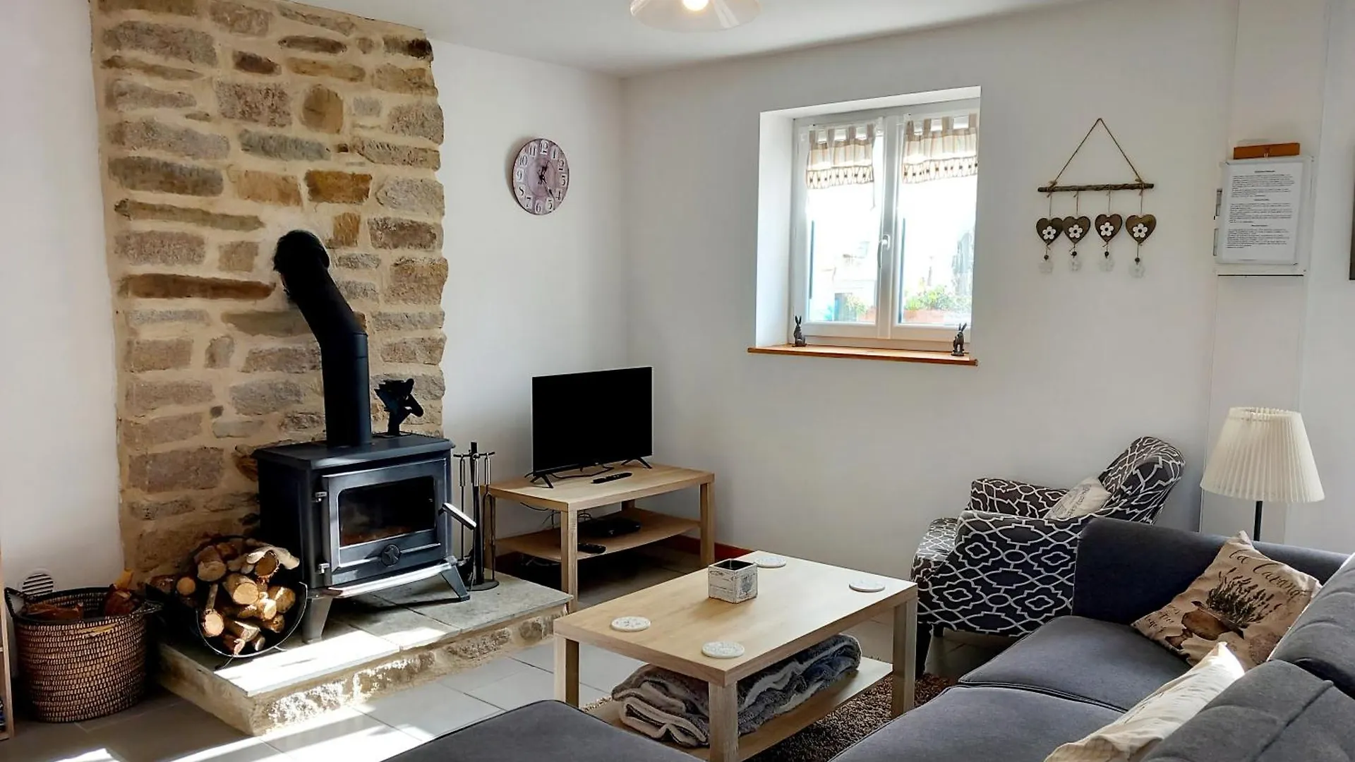 Coet Moru Gites Lavender Cottage Credin France