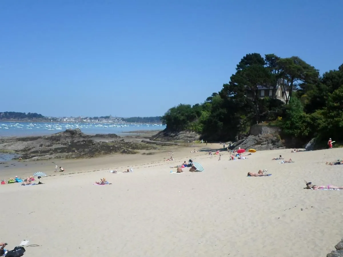 Coet Moru Gites Lavender Cottage Credin Holiday home